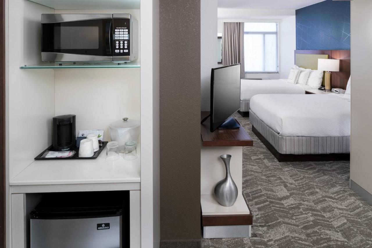สปริงฮิลล์ สวีท อเล็กซานเดรีย โอลดาวน์/เซาท์เวสต์ Hotel ภายนอก รูปภาพ